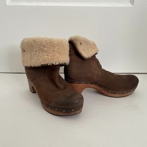 UGG Carnegie Wedge Boot Size 9